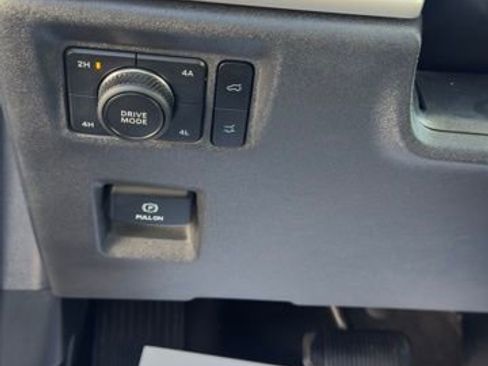 Used 2025 Ford Expedition Max Active image 11