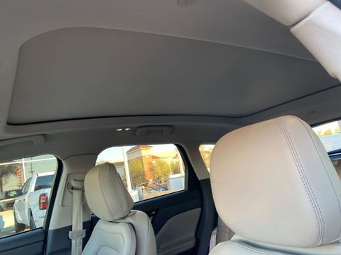 Used 2022 Lincoln Corsair Grand Touring w/ Elements Technology Bundle image 12