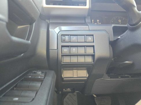 Certified 2026 Toyota 4Runner SR5 AWD/4WD image 33