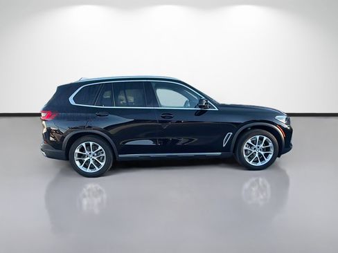 Certified 2023 BMW X5 xDrive40i w/ Premium Package AWD/4WD image 2
