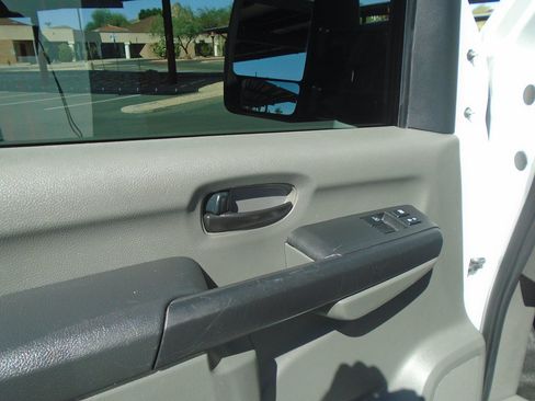 Used 2021 Nissan NV 2500 SV RWD image 11