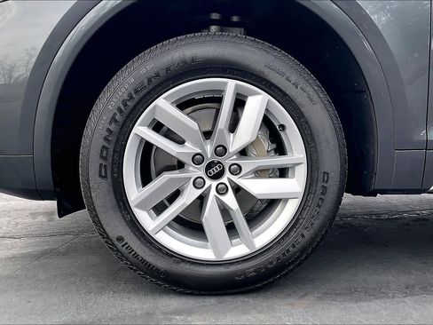 Used 2023 Audi Q5 2.0T Premium w/ Convenience Package image 12