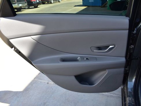 Used 2025 Hyundai Elantra SEL w/ Cargo Package FWD image 20