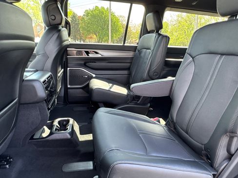 New 2025 Jeep Wagoneer Series II w/ HD Trailer Tow Package image 6