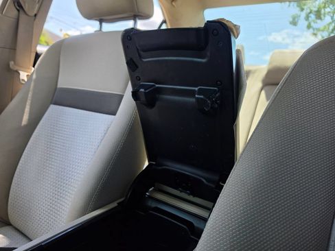 Used 2012 Toyota Camry FWD image 30