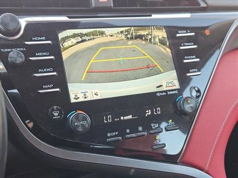 Used 2019 Toyota Camry XSE image 11