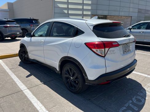 Used 2021 Honda HR-V Sport image 7
