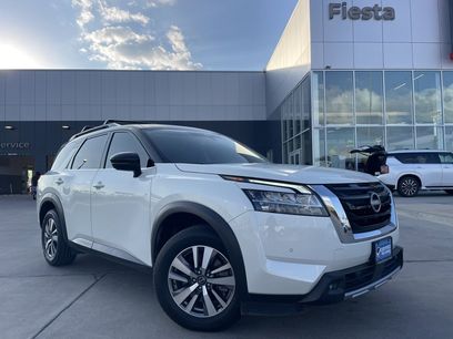 Certified 2023 Nissan Pathfinder SL