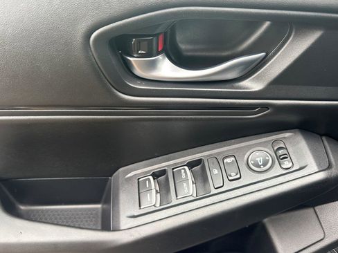 Certified 2025 Honda Accord SE image 5