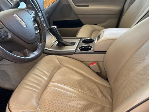 Used 2013 Lincoln MKX AWD image 15