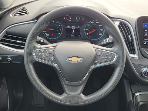 Used 2025 Chevrolet Malibu LT FWD image 19