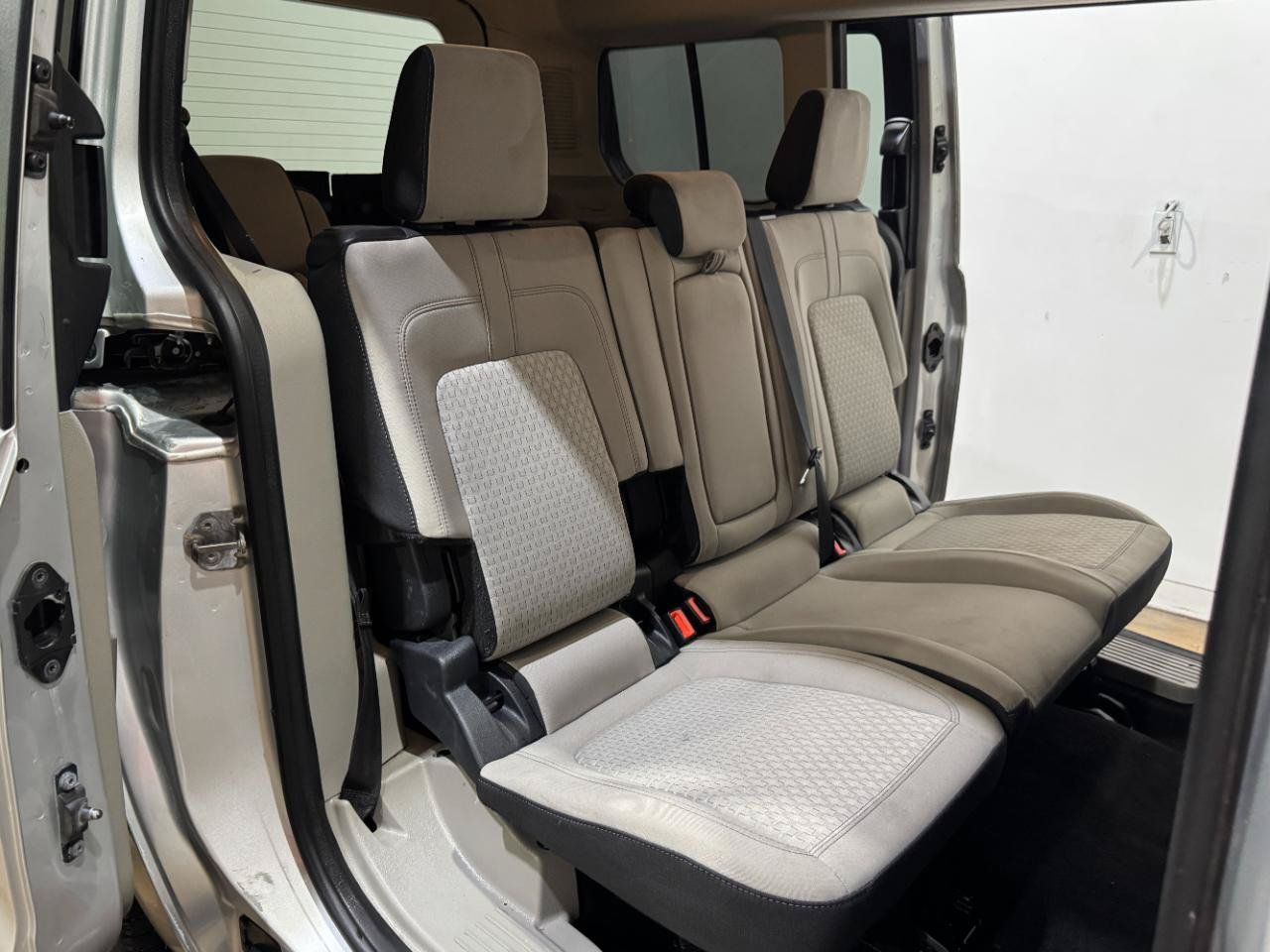 Used 2022 Ford Transit Connect XLT FWD image 14