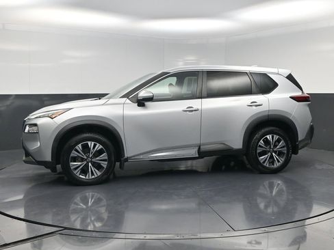 Used 2022 Nissan Rogue SV AWD/4WD image 3