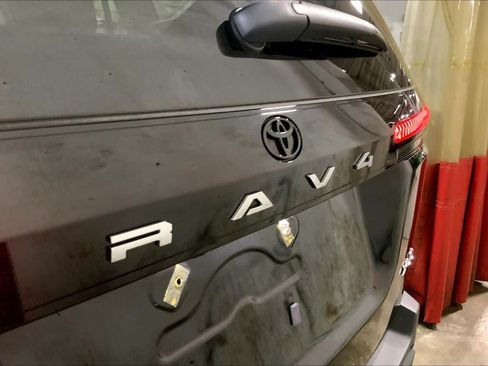 Used 2026 Toyota RAV4 XLE Premium AWD/4WD image 31
