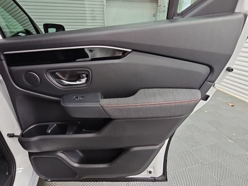 New 2026 Honda Pilot Sport image 37