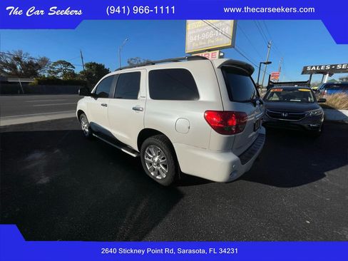 Used 2010 Toyota Sequoia Platinum image 3