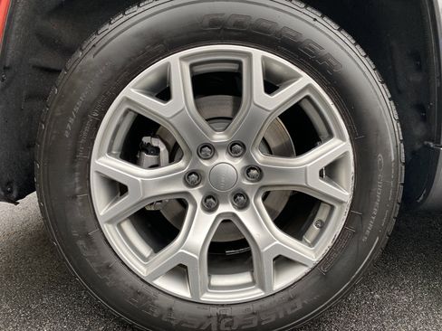 Used 2022 Jeep Wagoneer Series II image 40