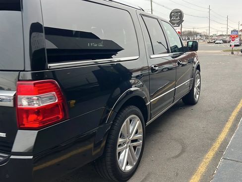 Used 2015 Ford Expedition EL Platinum image 9