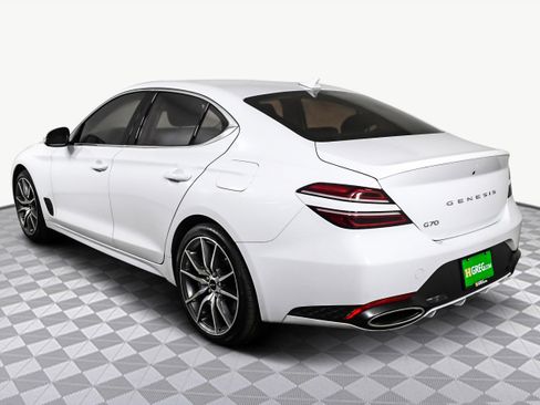 Used 2025 Genesis G70 2.5T image 6