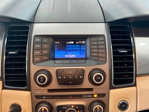 Used 2017 Ford Taurus SEL FWD image 9
