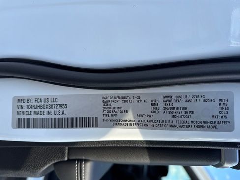 Certified 2025 Jeep Grand Cherokee Limited w/ Trailer Tow Package image 46