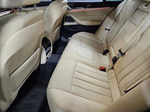 Certified 2023 BMW 530i w/ Premium Package RWD image 18
