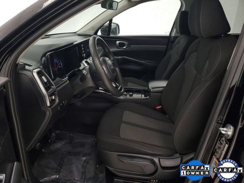 Used 2022 Kia Sorento LX FWD image 12