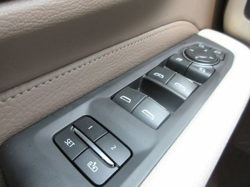 Certified 2023 GMC Yukon Denali AWD/4WD image 32
