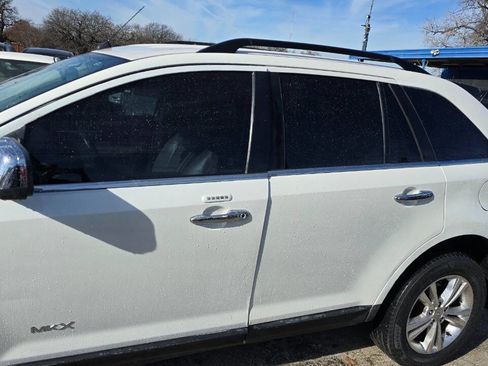 Used 2010 Lincoln MKX 2WD image 2