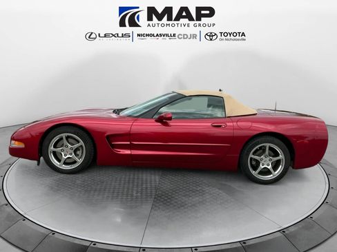 Used 2002 Chevrolet Corvette Convertible w/ Preferred Equipment Group2 RWD image 2