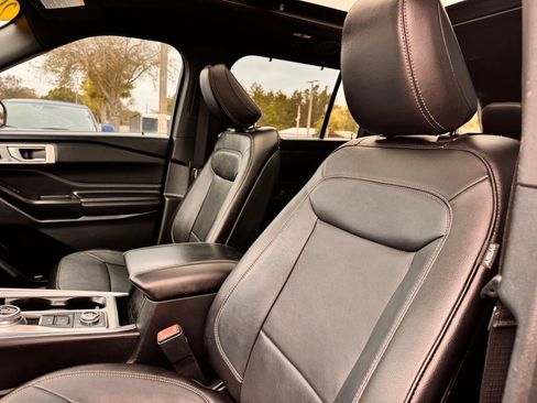 Used 2020 Ford Explorer Limited w/ Class III Trailer Tow Package AWD/4WD image 37