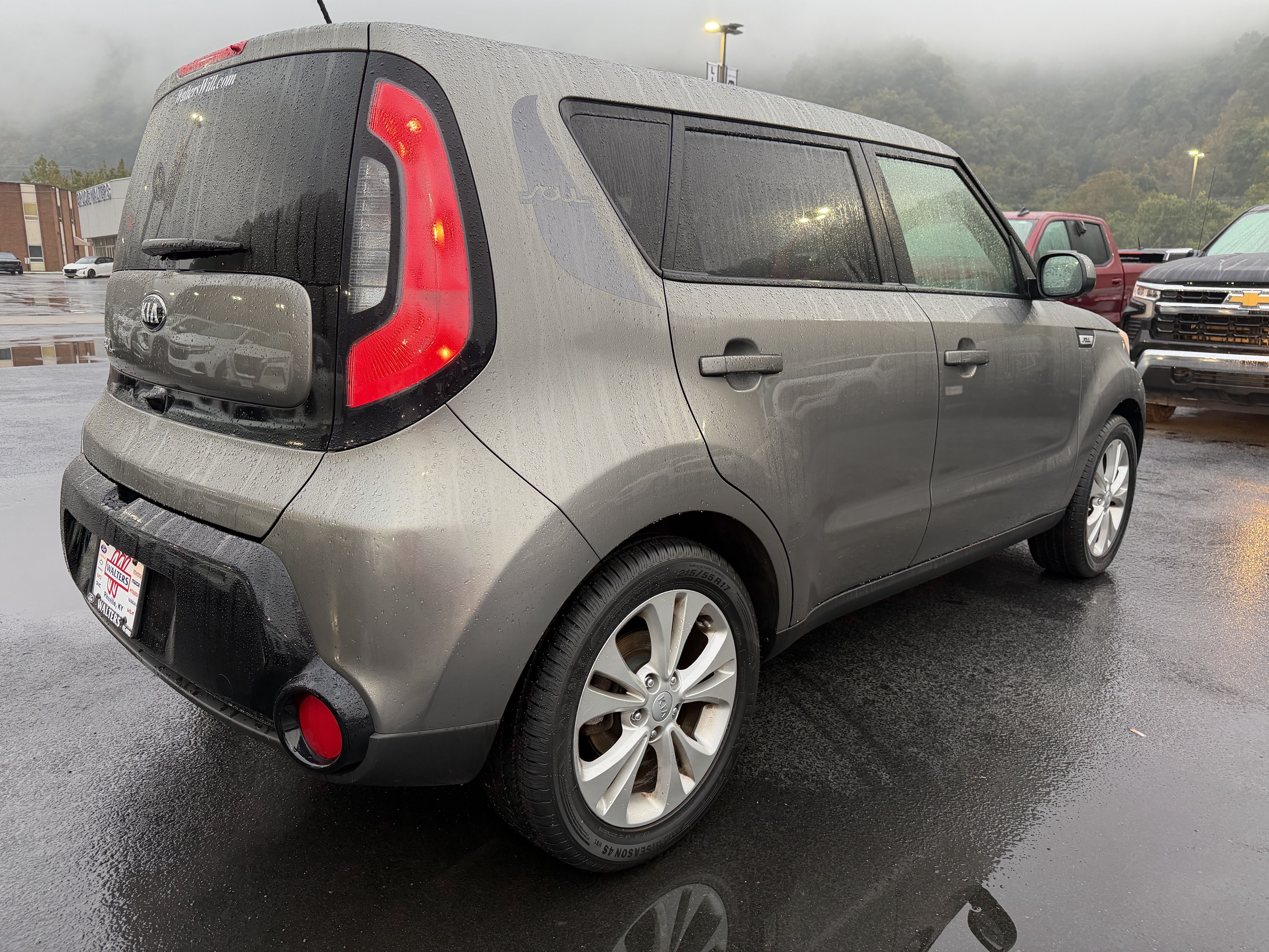 Used 2016 Kia Soul + FWD image 7