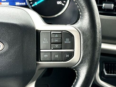 Used 2024 Ford Expedition XLT RWD image 25