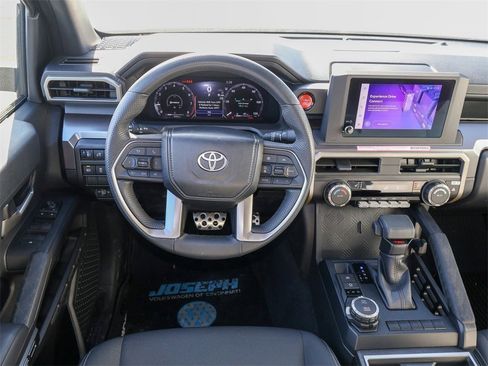 Used 2024 Toyota Tacoma TRD Sport image 17