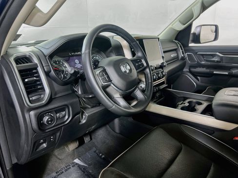 Used 2022 RAM 1500 Laramie AWD/4WD image 9