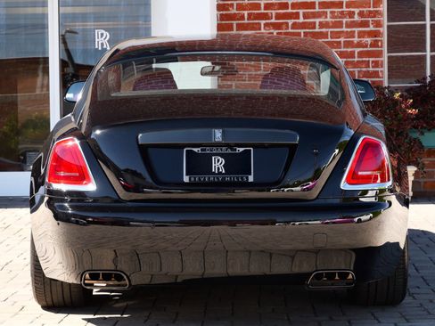 Used 2018 Rolls-Royce Wraith RWD image 23