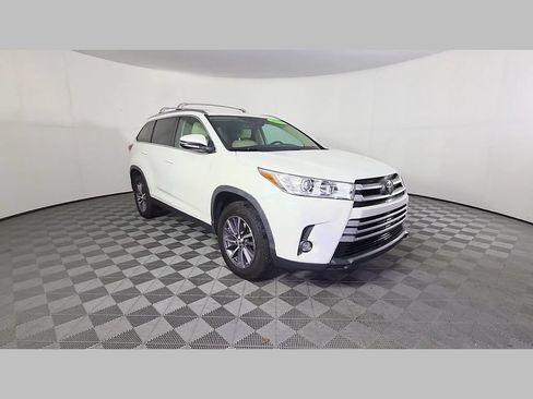 Used 2019 Toyota Highlander XLE FWD image 53