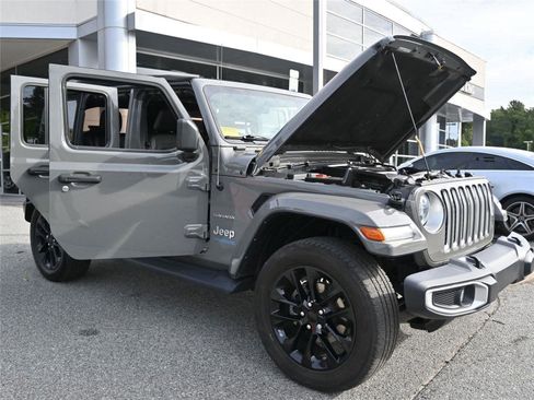 Used 2021 Jeep Wrangler Unlimited Sahara w/ Cold Weather Group image 12