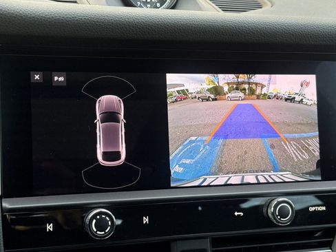 Used 2024 Porsche Macan image 20