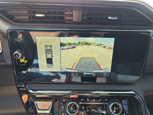 Used 2024 GMC Sierra 1500 AT4 w/ Technology Package image 17