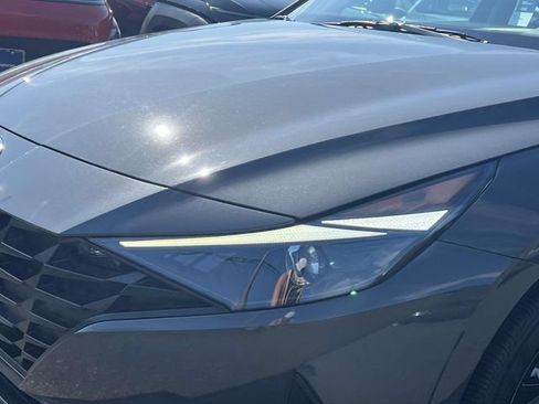 Certified 2023 Hyundai Elantra SEL FWD image 9