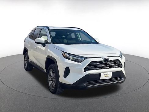 Used 2025 Toyota RAV4 XLE image 3