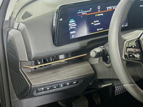 Used 2023 Nissan Ariya FWD image 17