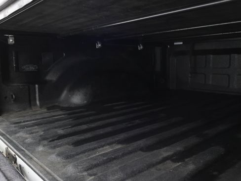 Used 2022 RAM 2500 Big Horn w/ Night Edition AWD/4WD image 5