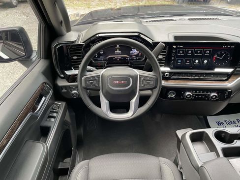 Used 2024 GMC Sierra 1500 Elevation AWD/4WD image 2
