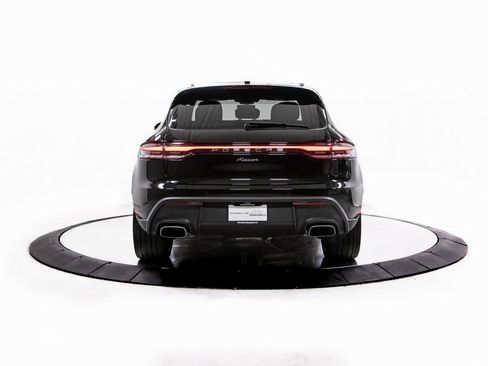 Certified 2025 Porsche Macan image 6