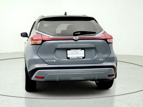 Used 2023 Nissan Kicks SR w/ SR Premium Package FWD image 6