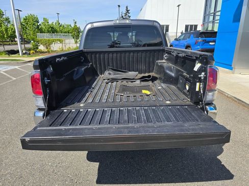 Used 2023 Toyota Tacoma TRD Off-Road AWD/4WD image 14