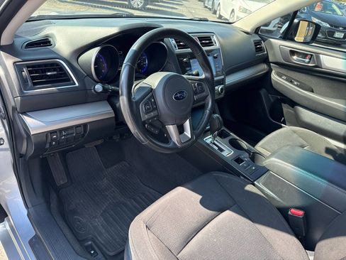 Used 2017 Subaru Legacy 2.5i Premium image 10
