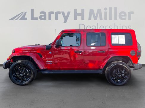 Used 2021 Jeep Wrangler Unlimited Sahara w/ Cold Weather Group AWD/4WD image 2
